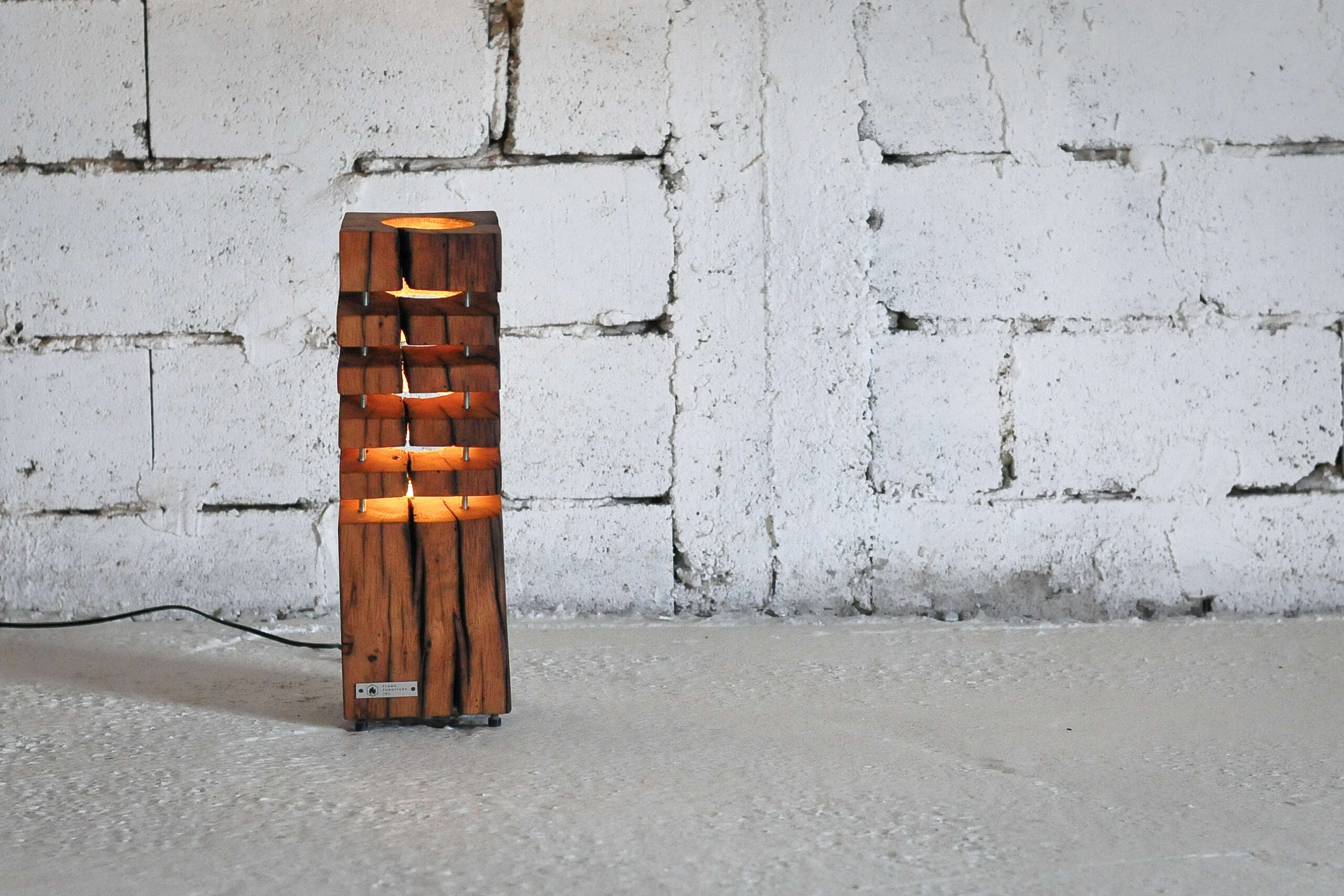 Drvena Podna Lampa